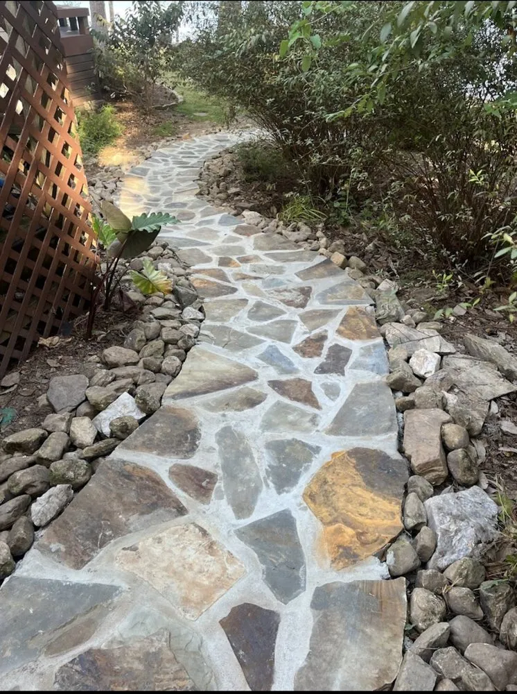 Reliable yard maintenance in Auburn, AL by LGS Landscapes