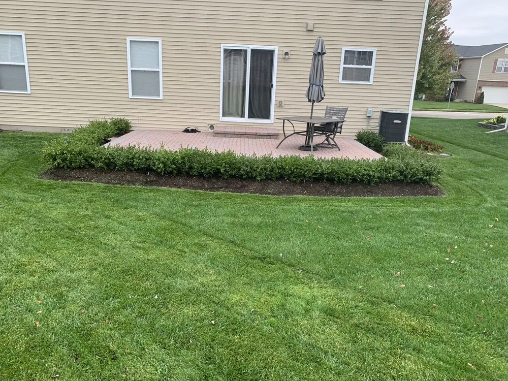 Custom lawn mowing service in Ann Arbor, MI - L.H Landcaping