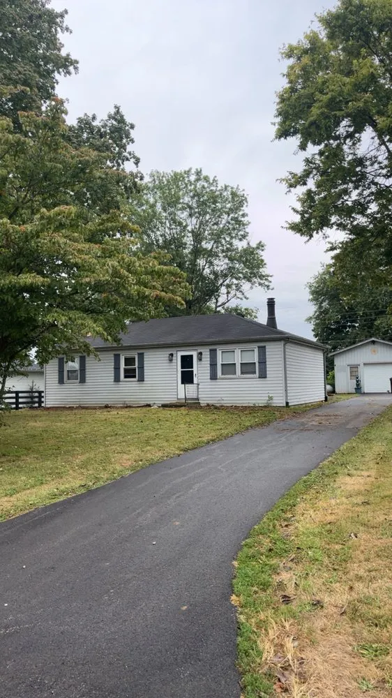 Top-rated yard cleanup service in Shelbyville, KY by LH Lawn And Landscaping