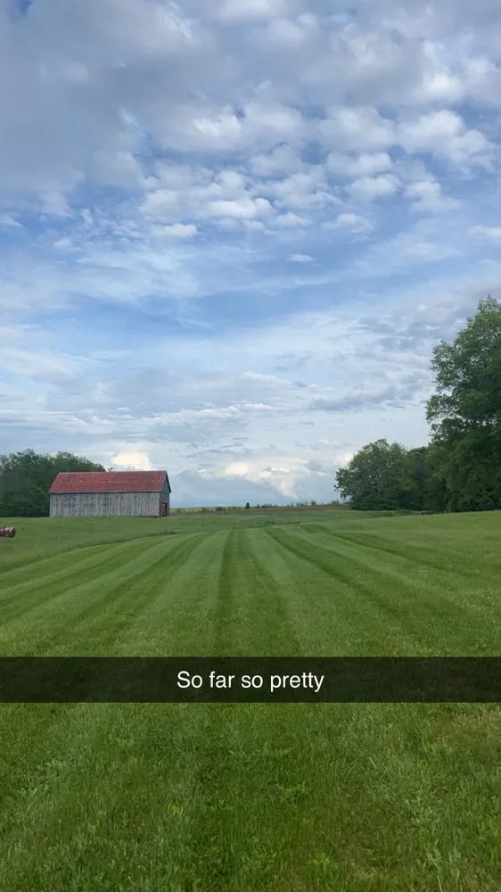 Custom yard maintenance experts serving Shelbyville, KY - LH Lawn And Landscaping