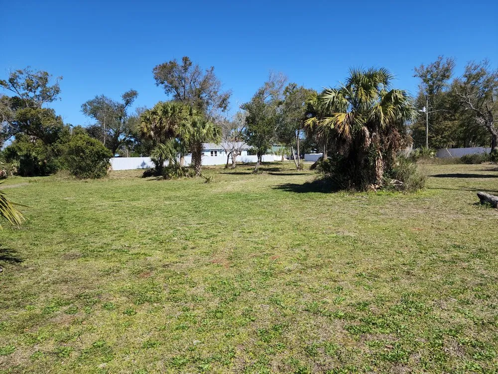 Custom outdoor landscaping in Panama City, FL - Lh7 Services