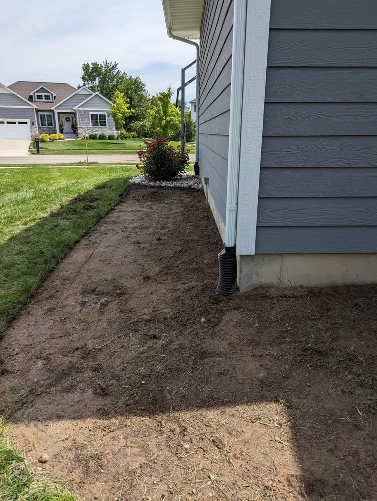 Reliable yard maintenance for residential properties across Lansing, MI - LHS Services