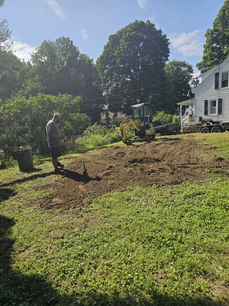 Local lawn mowing service in Raymond, ME - Libby's Property Maintenance