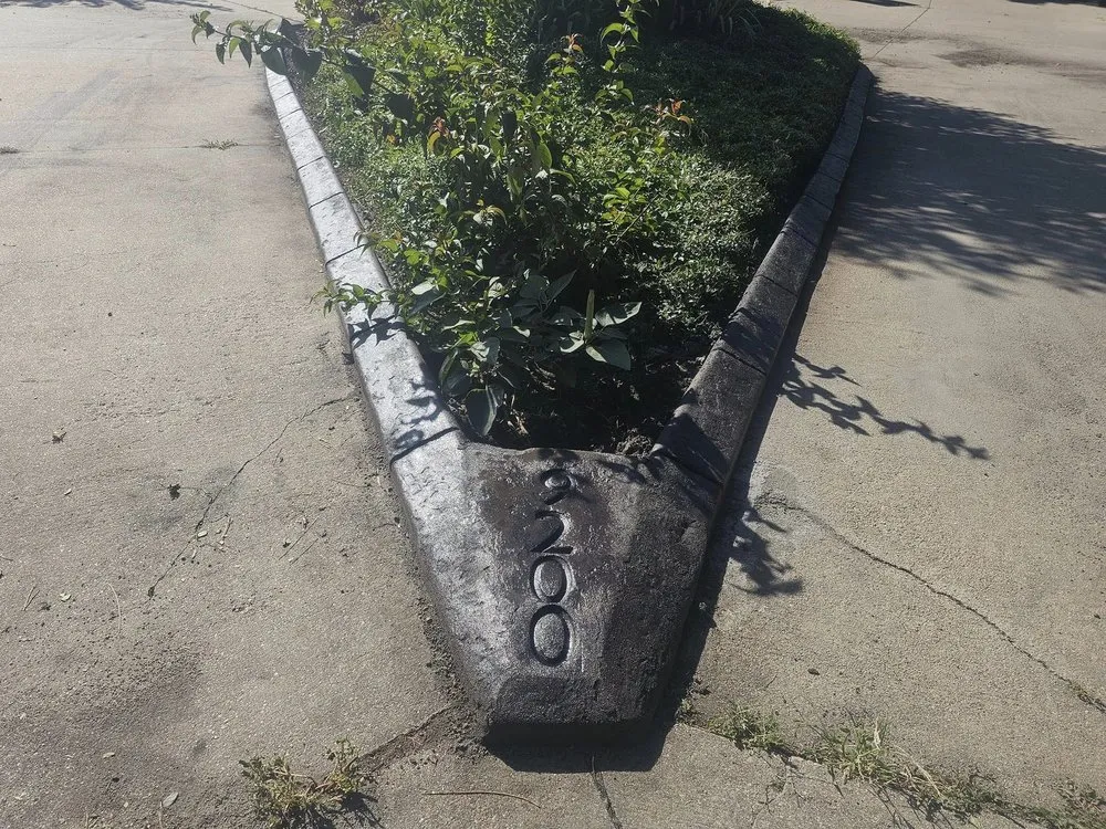 Reliable lawn care service experts serving Lincoln, NE - Liberty Edge Curbing