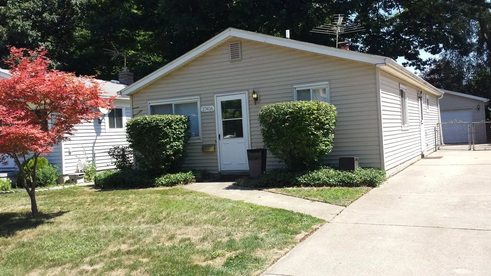 Professional outdoor landscaping in Warren, MI - Liberty Lawn and Snow Services