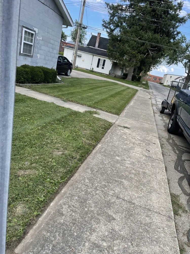 Expert yard maintenance in Nappanee, IN - Liberty Lawn care