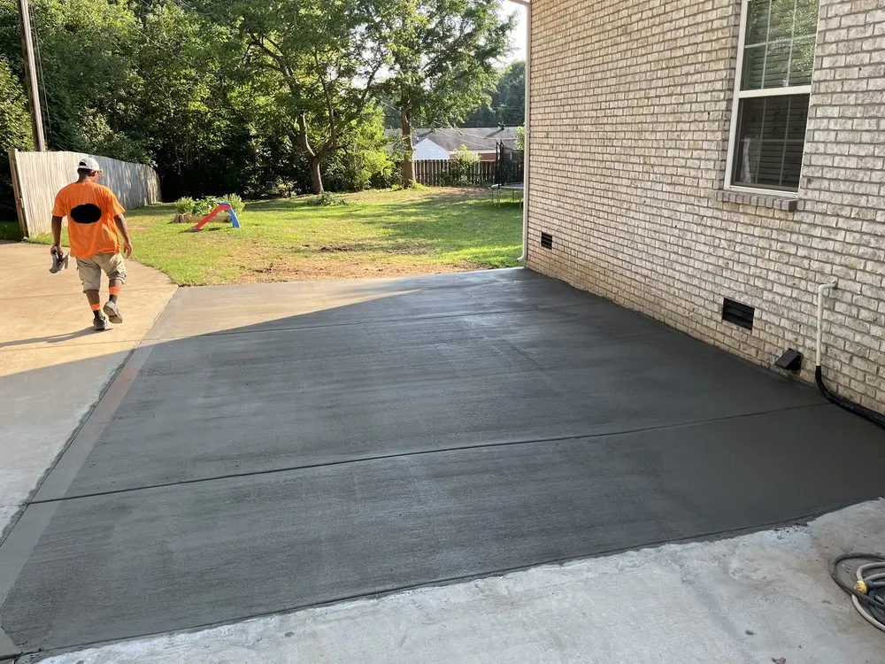 Top-rated landscape installation for homes in Clarksville, TN by Liberty Outdoors