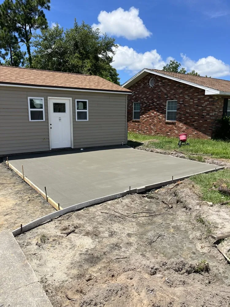 Custom yard cleanup service experts serving Clarksville, TN - Liberty Outdoors