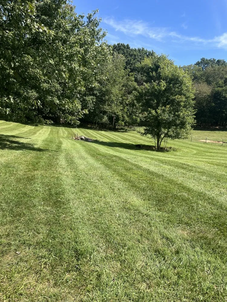 Local garden landscaping experts serving Auburn, KY - Liberty Stripes Lawn Care