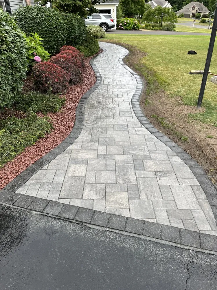 Affordable lawn care service experts serving Rochester, NY - Licata Landscape and Design