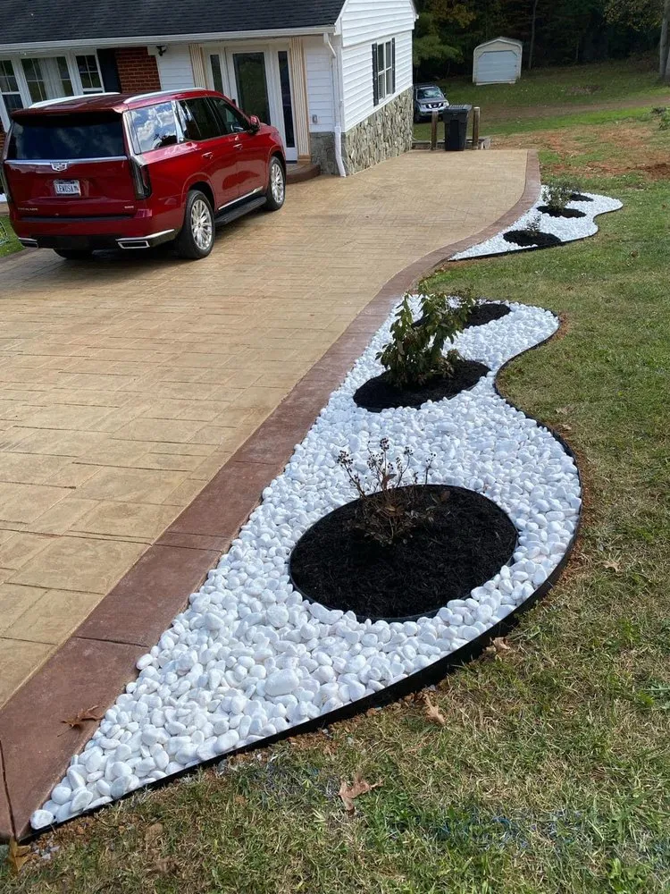 Top-rated lawn mowing service experts serving New Brunswick, NJ - Licona Landscape Contractor