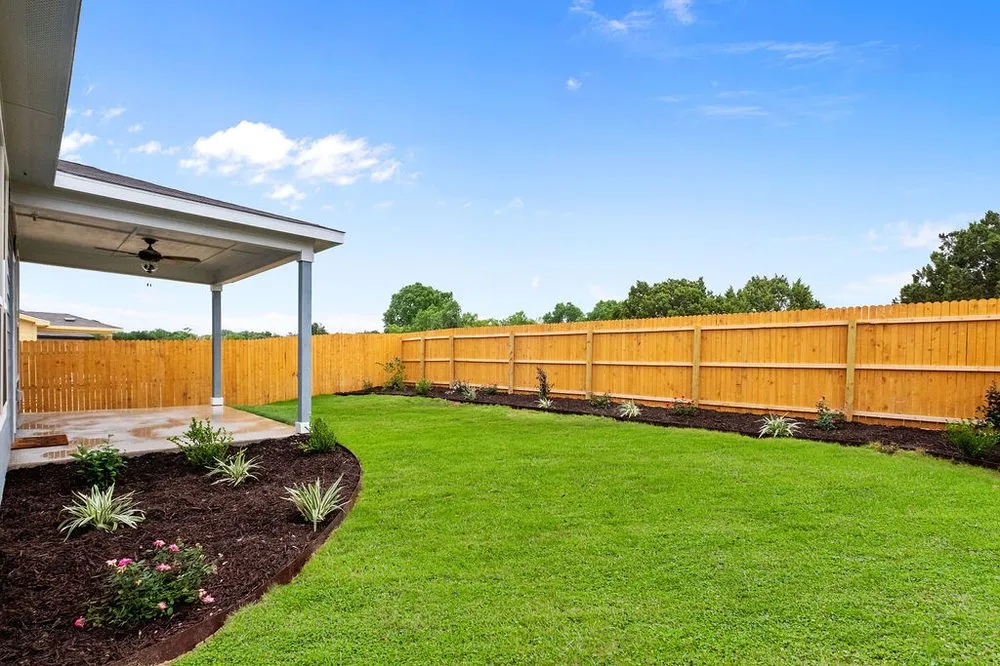 Professional outdoor landscaping in San Antonio, TX - Lierre Landscaping & Design
