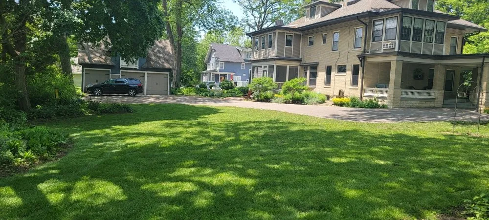 Trusted lawn mowing service experts serving St. Joseph, MO - Lievore Lawn & Home Services