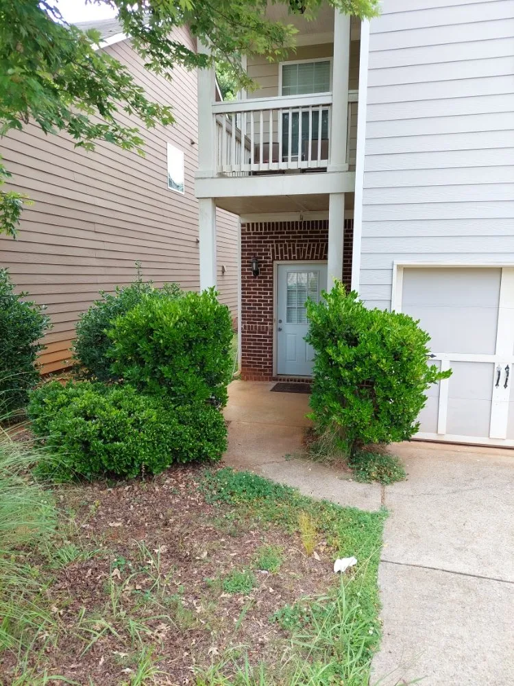 Reliable lawn mowing service in Lawrenceville, GA - Life Made Simple Lawn Care