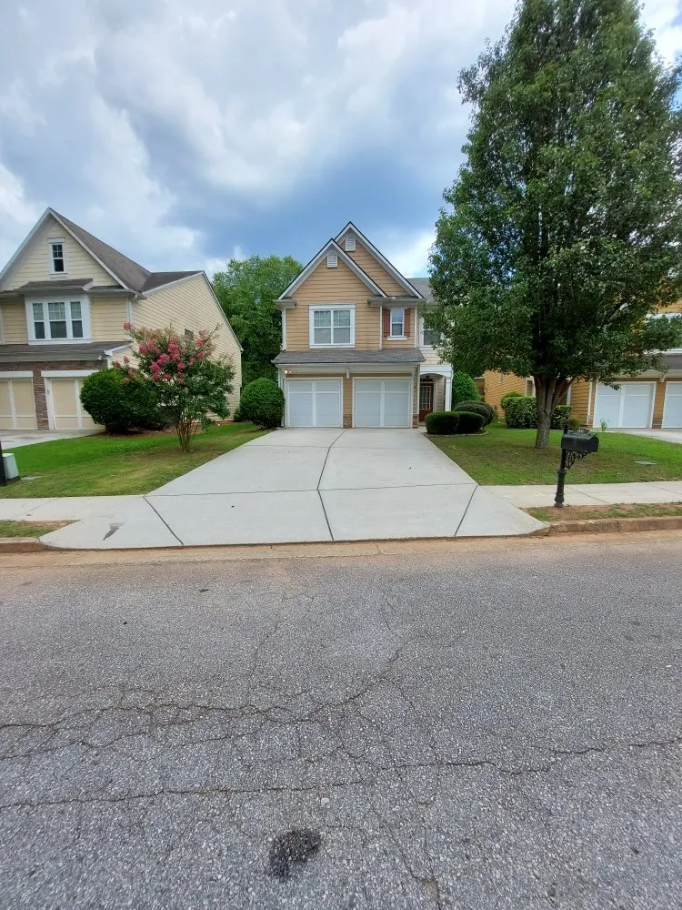 Custom yard cleanup service experts serving Lawrenceville, GA - Life Made Simple Lawn Care