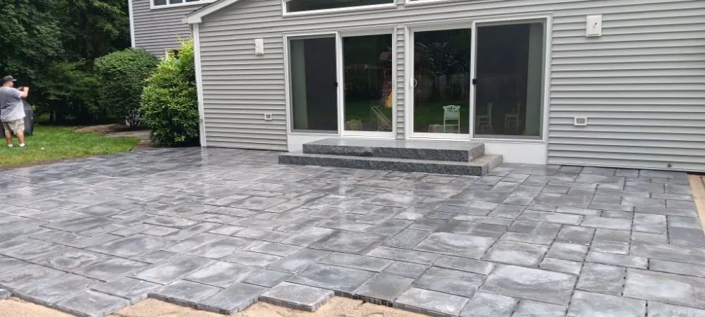 Affordable lawn care service experts serving Hartford, CT - Lifestyle Cleaning Solutions