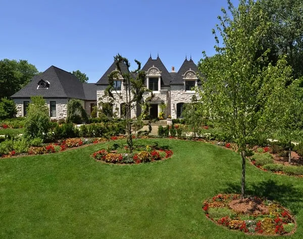 Affordable landscape design in Wheaton, IL by Lifestyle Designs By Joe Salerno