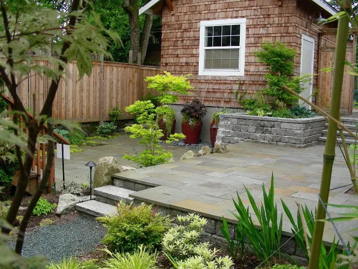 Professional lawn mowing service with custom design in Seattle, WA by Lifestyle Landscapes