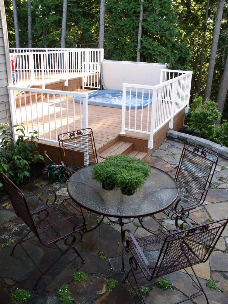 Expert lawn care service experts serving Seattle, WA - Lifestyle Landscapes