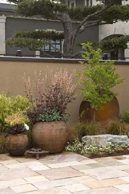 Expert landscaping services for beautiful yards across Seattle, WA - Lifestyle Landscapes
