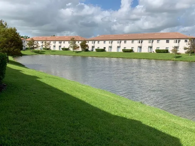 Local landscape design for homes across Fort Pierce, FL - Lifestyles of Living Landscaping