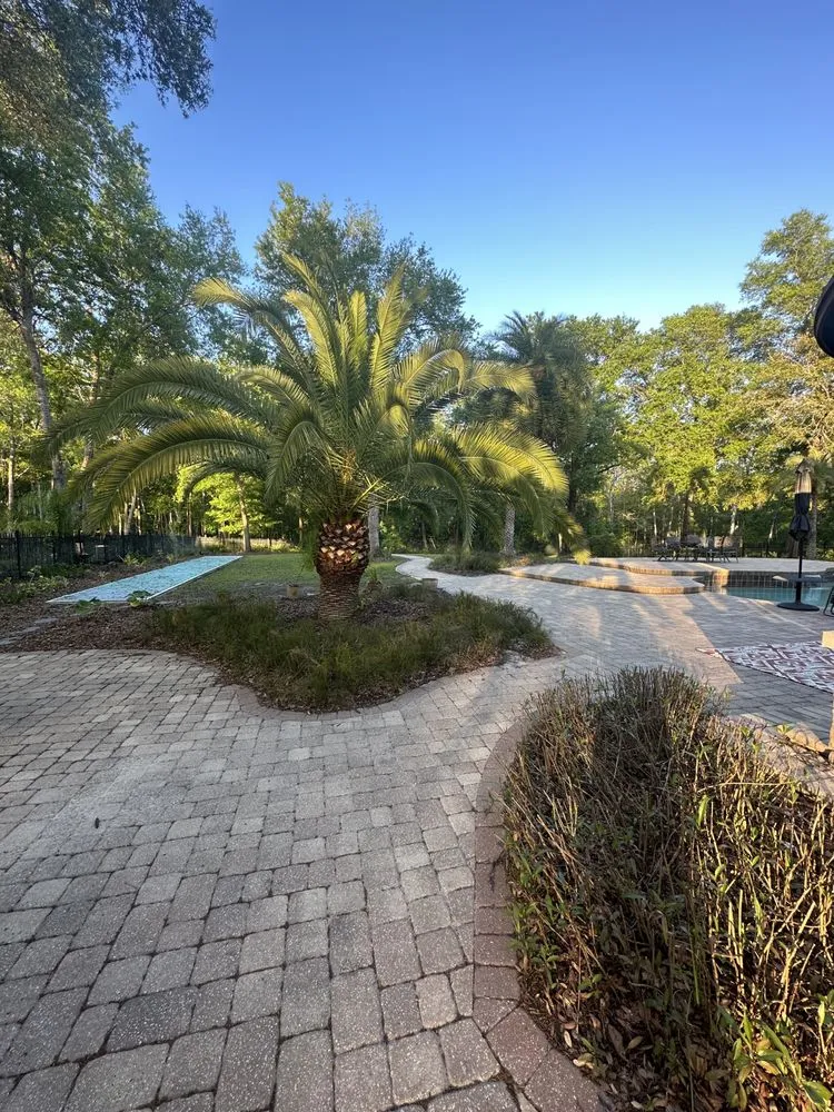 Affordable residential landscaping in Jacksonville, FL - LifeWell Services