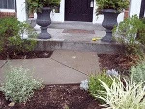 Custom landscape installation experts serving Wentzville, MO - Lift Rite