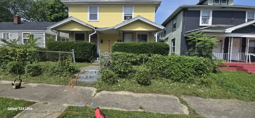 Top-rated lawn care service in Dayton, OH - Liggins Lawncare and Power Washing