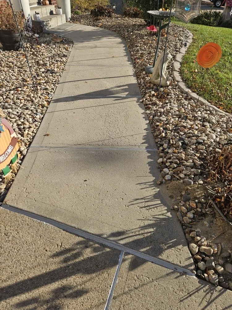 Custom lawn mowing service in Omaha, NE by Light Em Up Construction