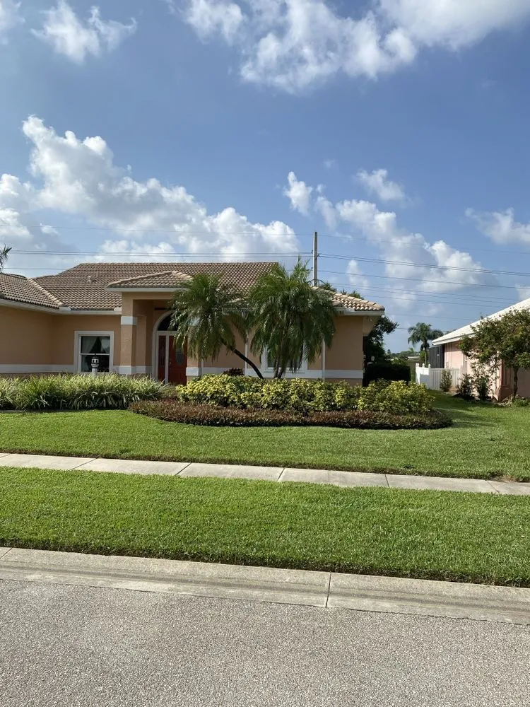 Reliable lawn care service in Sarasota, FL by Lighthouse Lawn Care