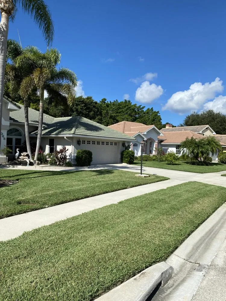 Top-rated garden landscaping in Sarasota, FL by Lighthouse Lawn Care