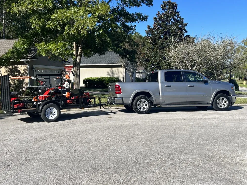 Custom yard maintenance experts serving Jacksonville, FL - Lighthouse Lawncare