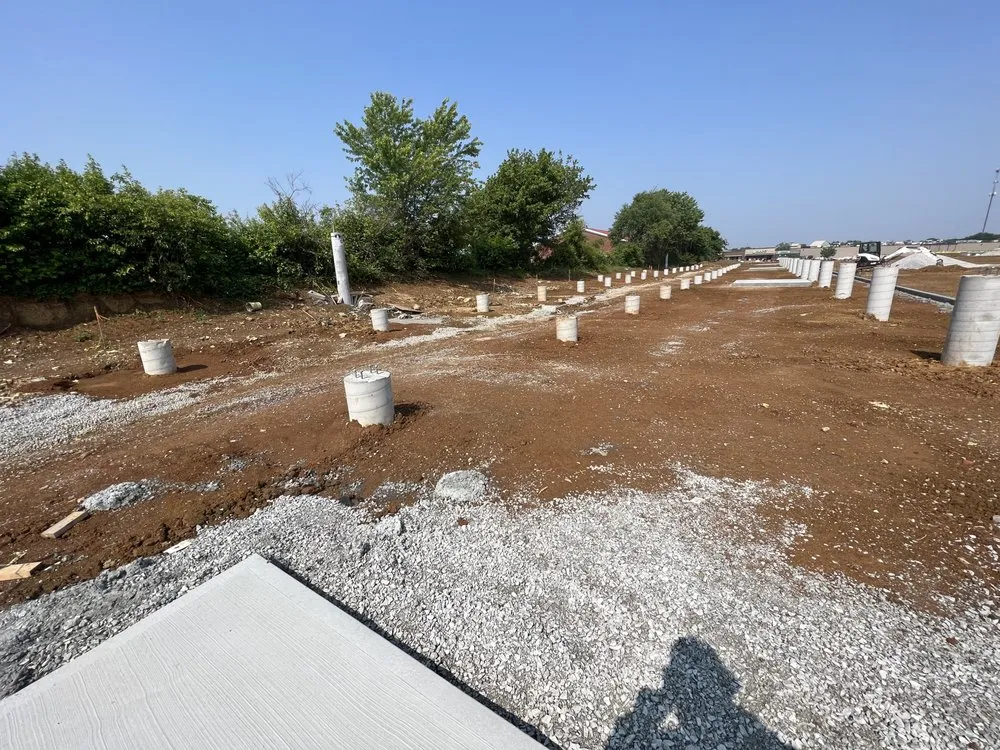 Trusted outdoor landscaping experts serving Louisville, KY - Lightning Bolt Landscaping