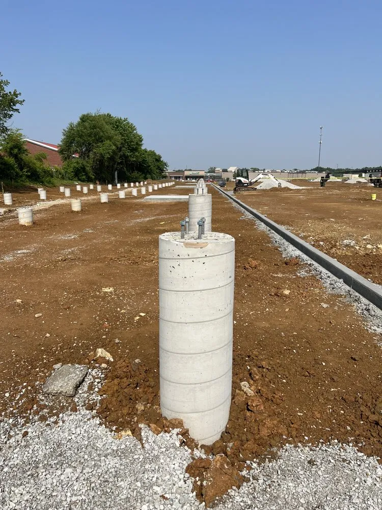 Affordable outdoor landscaping experts serving Louisville, KY - Lightning Bolt Landscaping