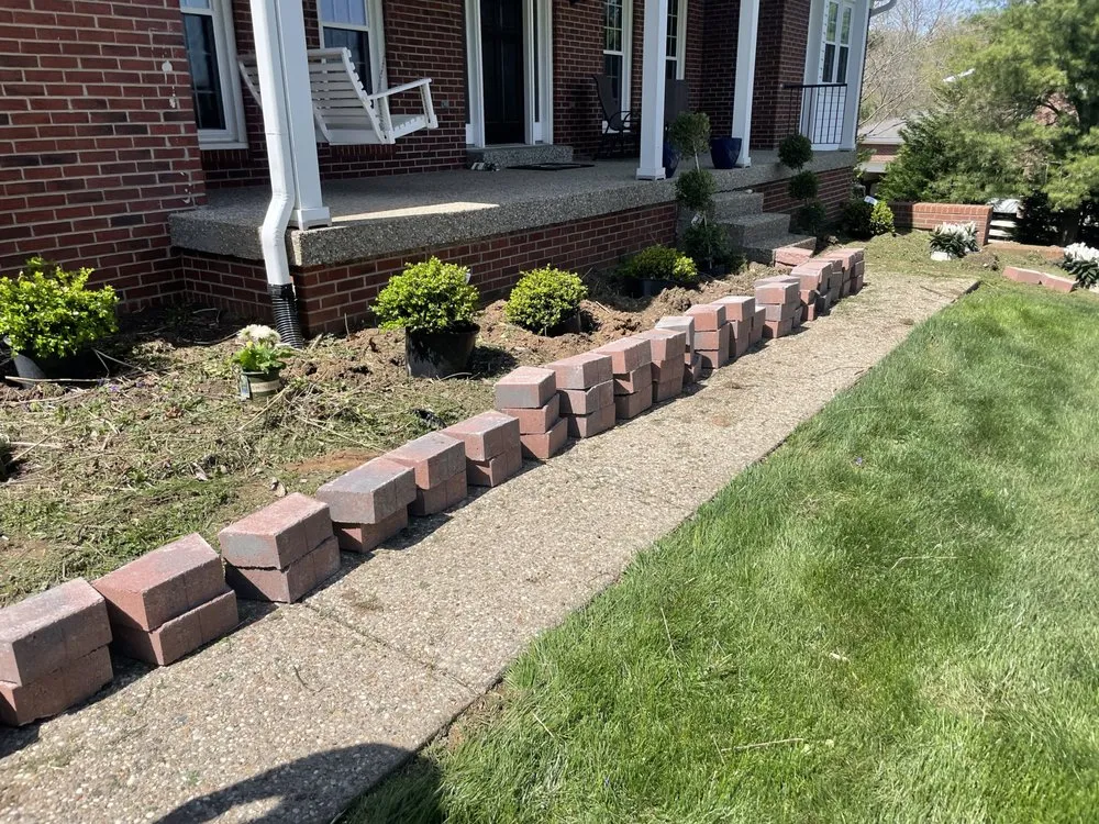 Custom landscape design in Louisville, KY by Lightning Bolt Landscaping