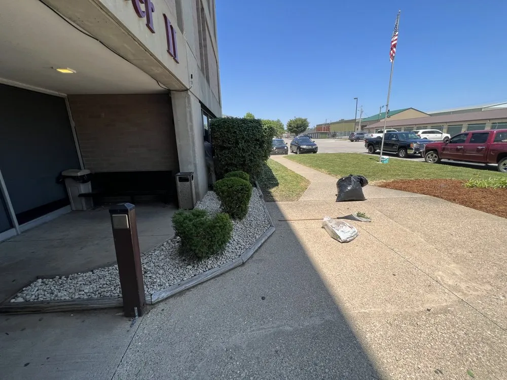 Professional landscaping services in Louisville, KY by Lightning Bolt Landscaping