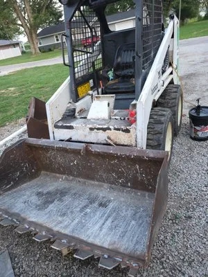 Lightning Excavations Logo