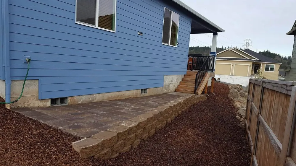 Trusted lawn mowing service for residential properties in Ridgefield, WA by Lightning Landscaping