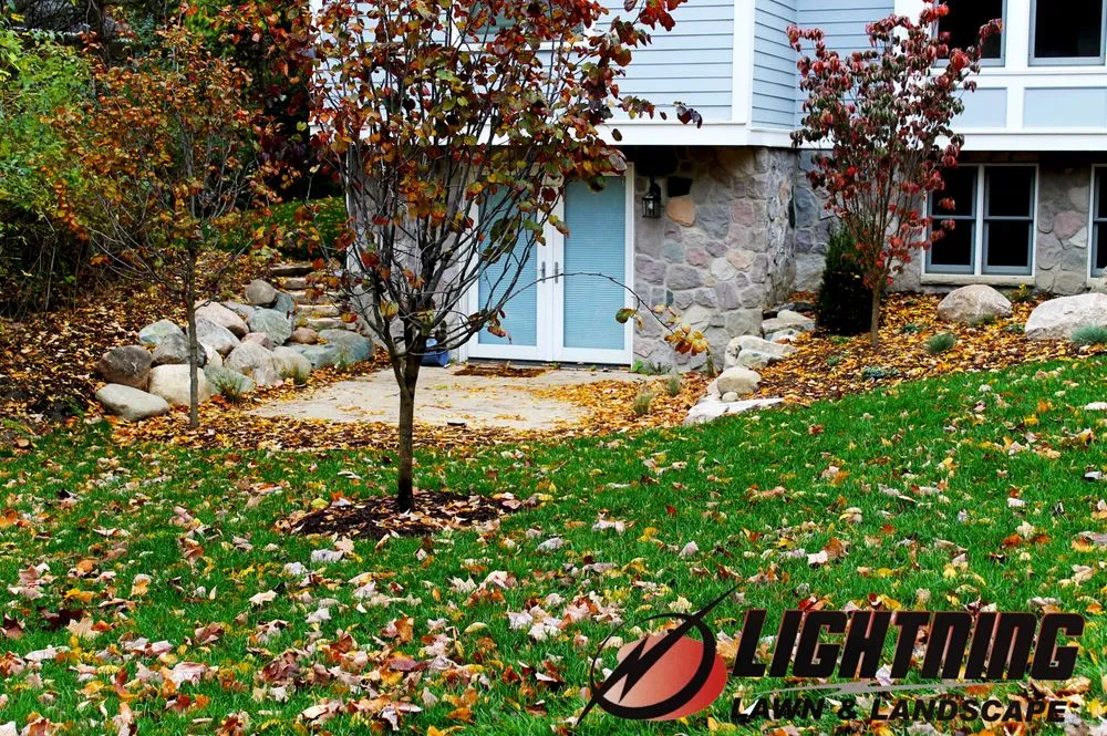 Reliable lawn care service in South Lyon, MI - Lightning Lawn & Landscape