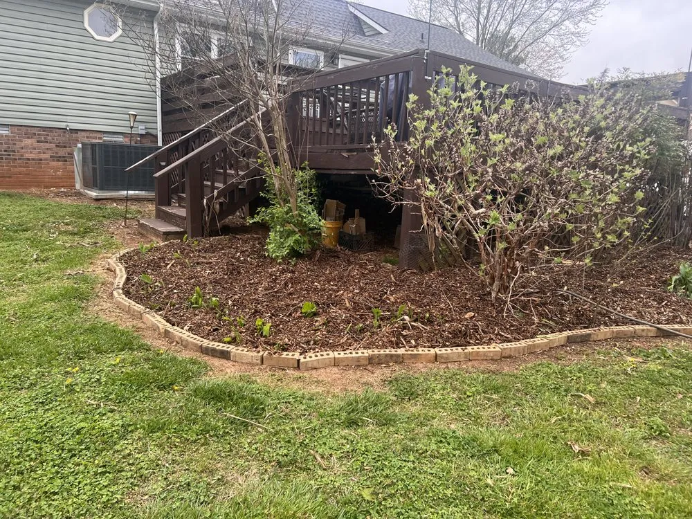 Affordable lawn care service for residential properties in Murfreesboro, TN by Lightning Lawn Care