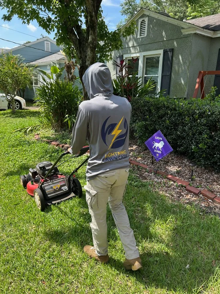 Affordable lawn care service in Orlando, FL - Lightning Lawn Care