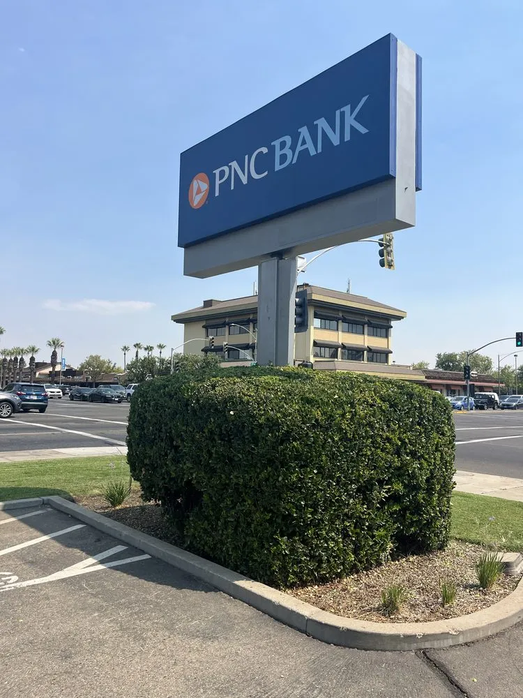 Expert landscape design in Fresno, CA - Lightning lawn service