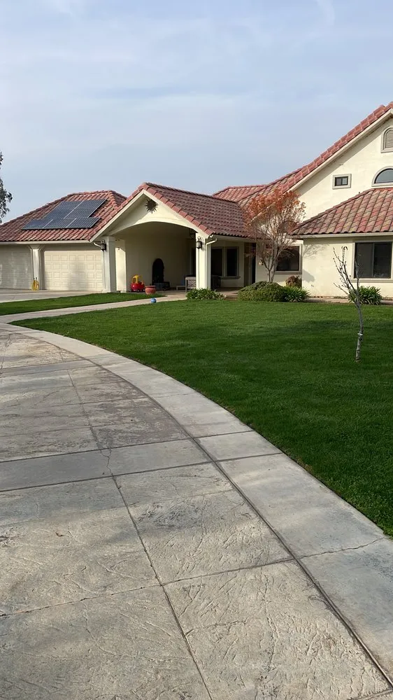 Trusted yard cleanup service in Fresno, CA by Lightning lawn service