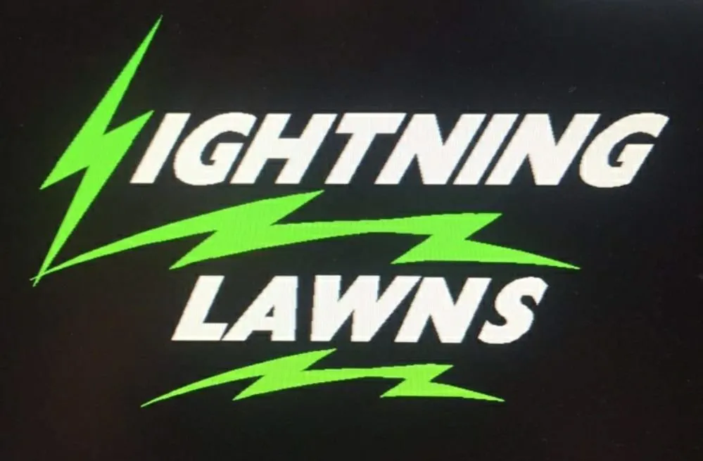 Trusted yard maintenance for year-round maintenance across Richland, MO - Lightning Lawns