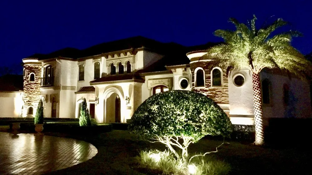 Custom landscape design in Winter Park, FL - Lightscapes Outdoor Lighting