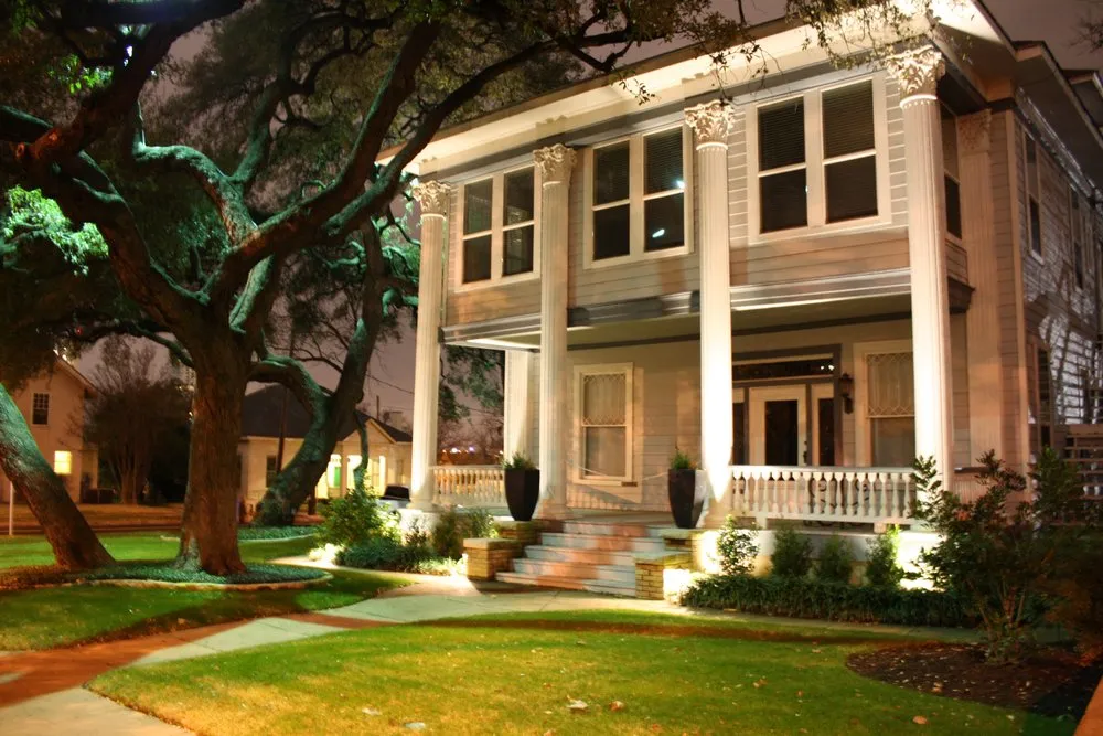 Local yard cleanup service in Austin, TX by Lightsculptors