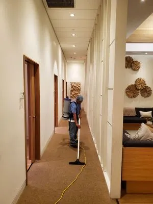 Like New Building Solutions Logo