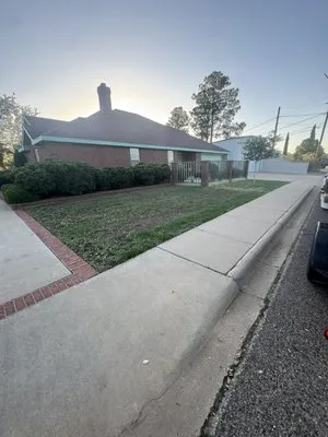 Lil Bit’s Lawn Care Services Logo