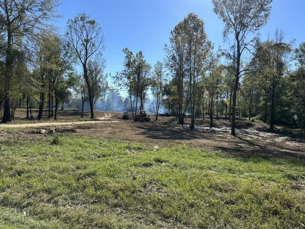 Affordable landscaping services in Sumrall, MS - Lil Lucy Farms