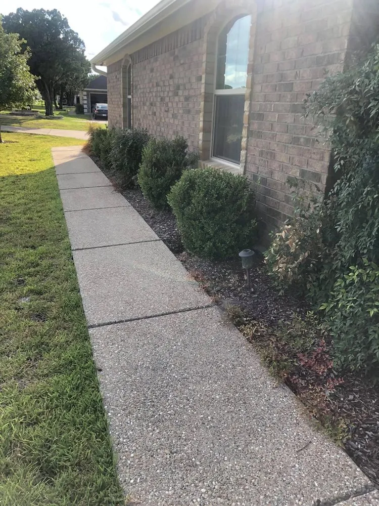 Reliable yard maintenance for residential properties across Temple, TX - LiL Mikes Lawn Service